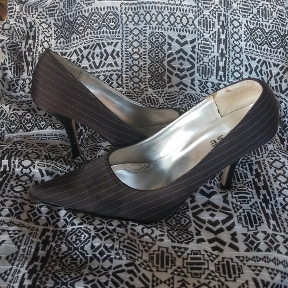 Heels - Picture 2 of 4